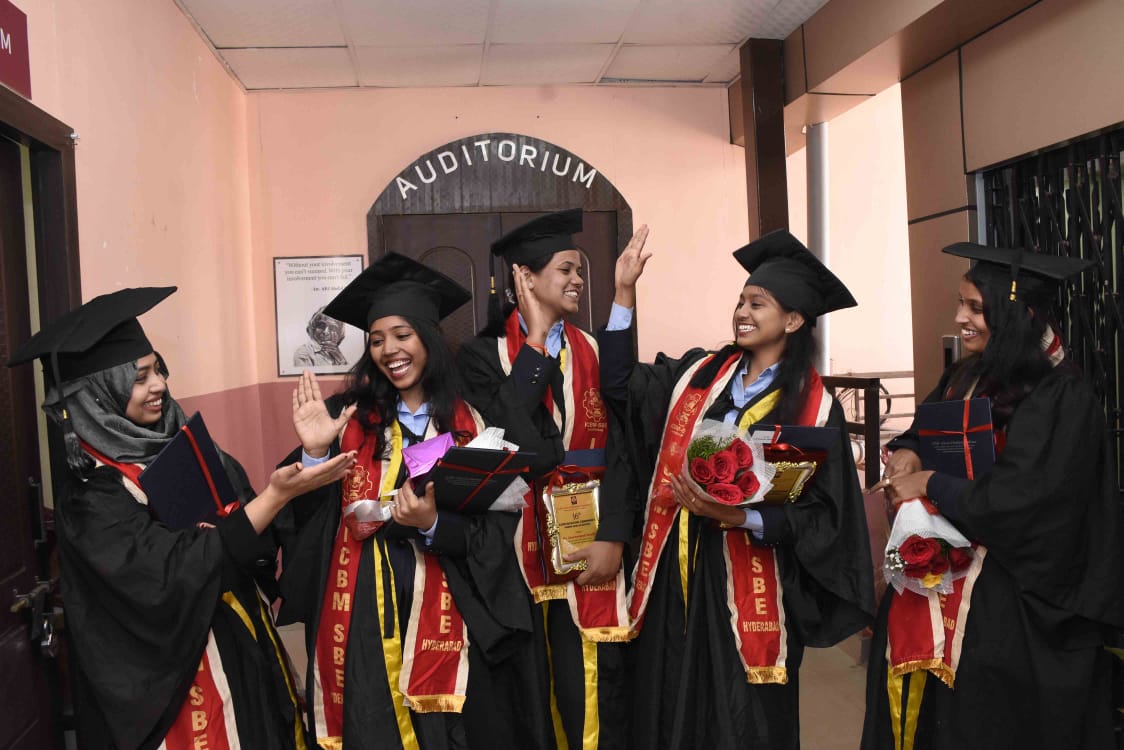 Students Celebrates 16th Convocation Ceremony ICBM School of Business Excellence at Attapur Hyderabad Photos - Sakshi14