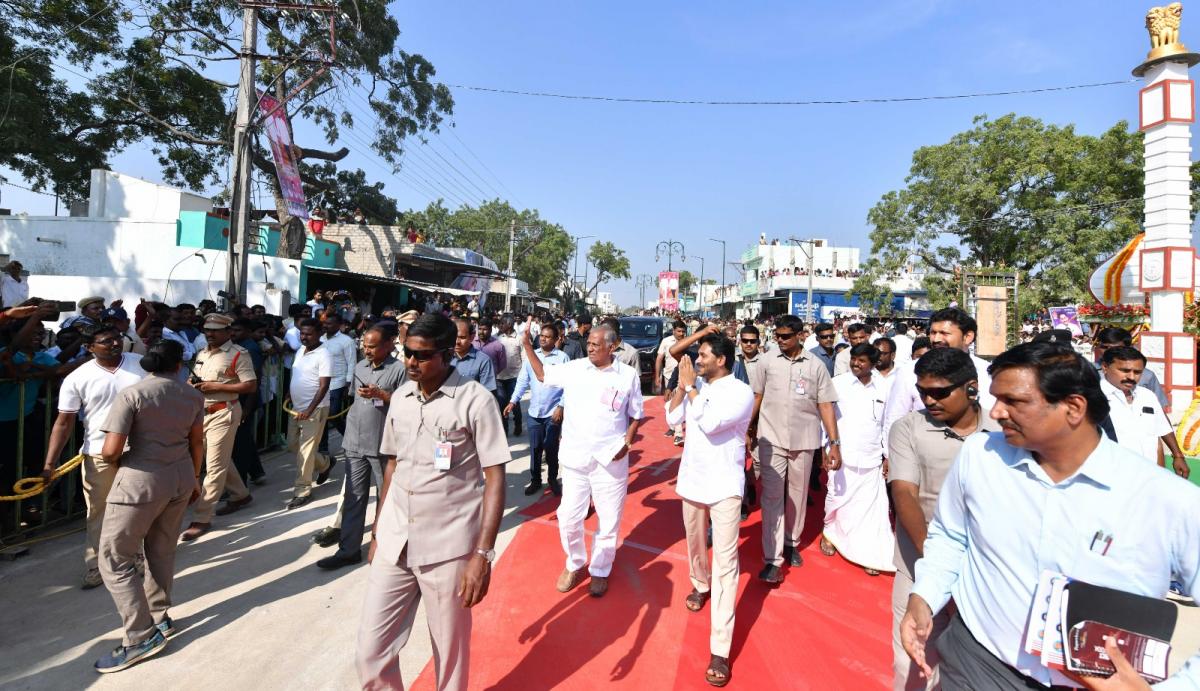 CM YS Jagan In YSR District Simhadripuram Photos - Sakshi4