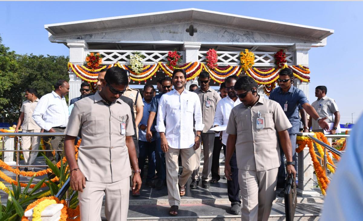 CM YS Jagan In YSR District Simhadripuram Photos - Sakshi27