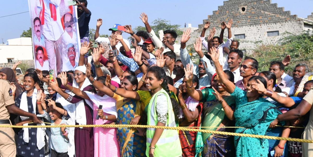 CM YS Jagan In YSR District Simhadripuram Photos - Sakshi31