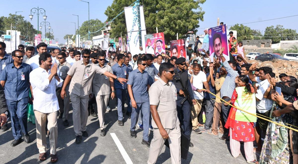 CM YS Jagan In YSR District Simhadripuram Photos - Sakshi33