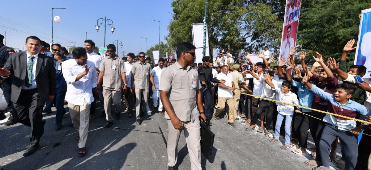 CM YS Jagan In YSR District Simhadripuram Photos - Sakshi35