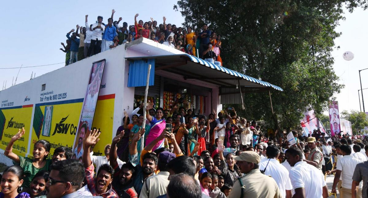 CM YS Jagan In YSR District Simhadripuram Photos - Sakshi38