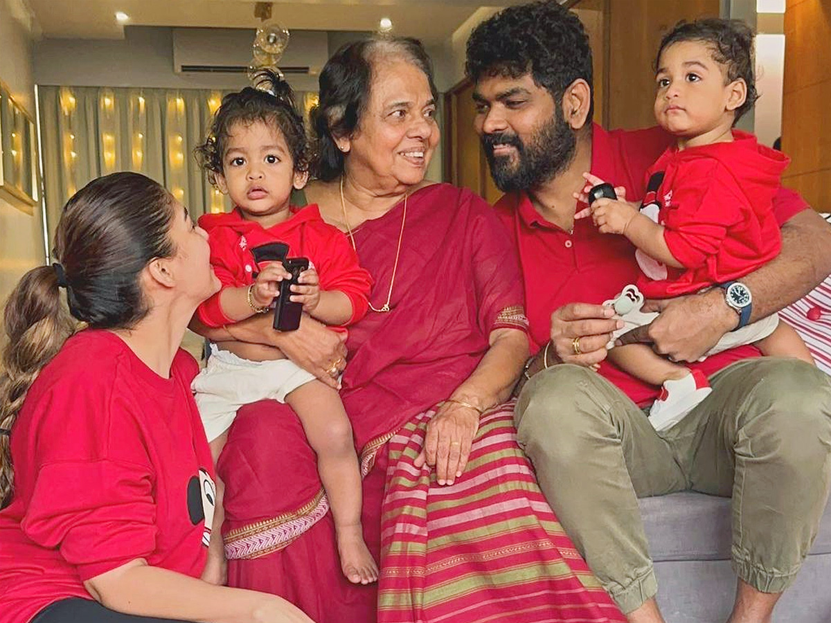 Nayanthara and Vignesh Shivan celebrate Christmas with their twins PHotos - Sakshi2