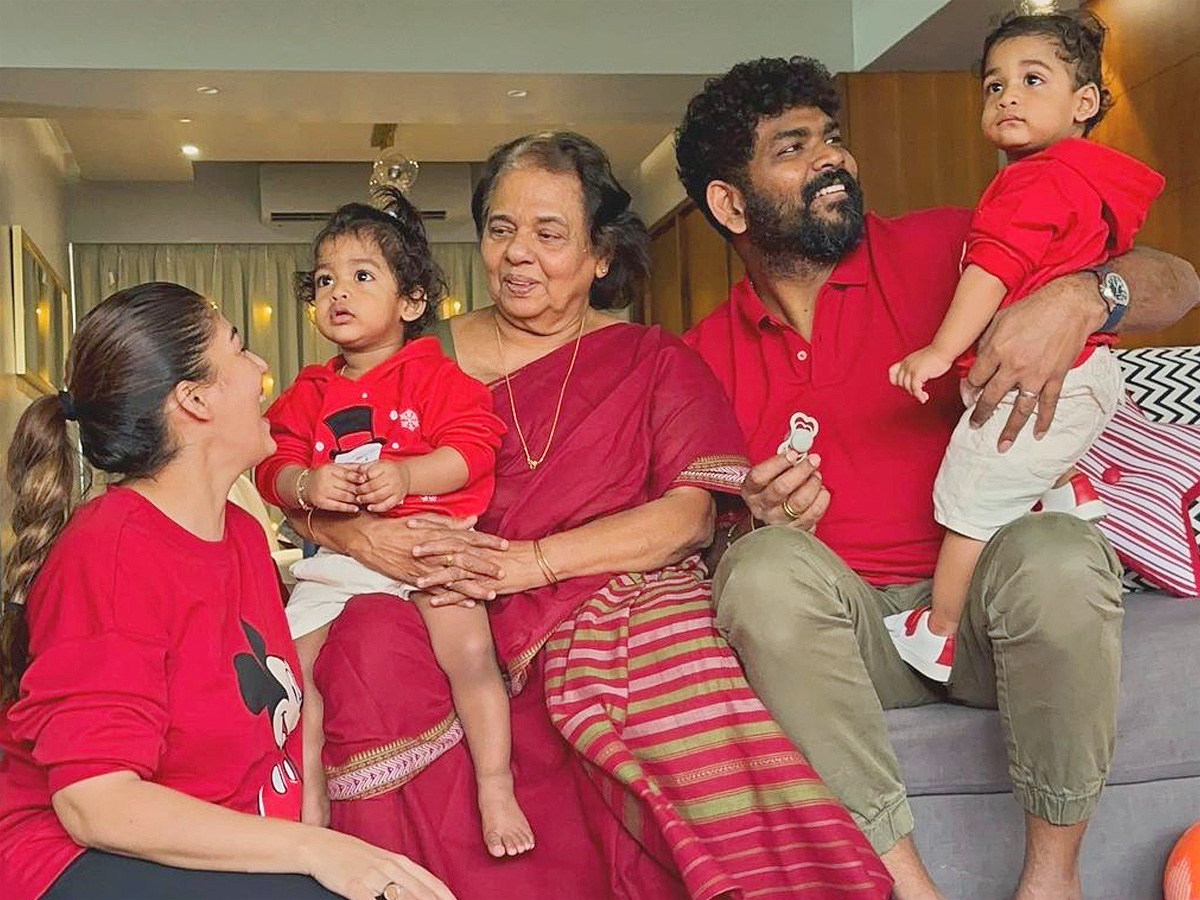 Nayanthara and Vignesh Shivan celebrate Christmas with their twins PHotos - Sakshi4