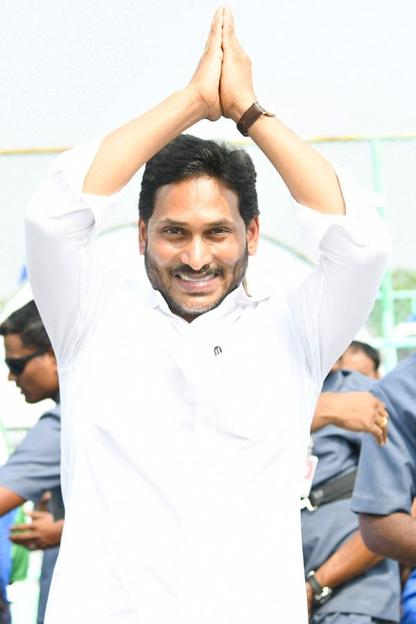 CM Jagan Launch Mega Sports Event Aadudam Andhra In Guntur PHotos - Sakshi44