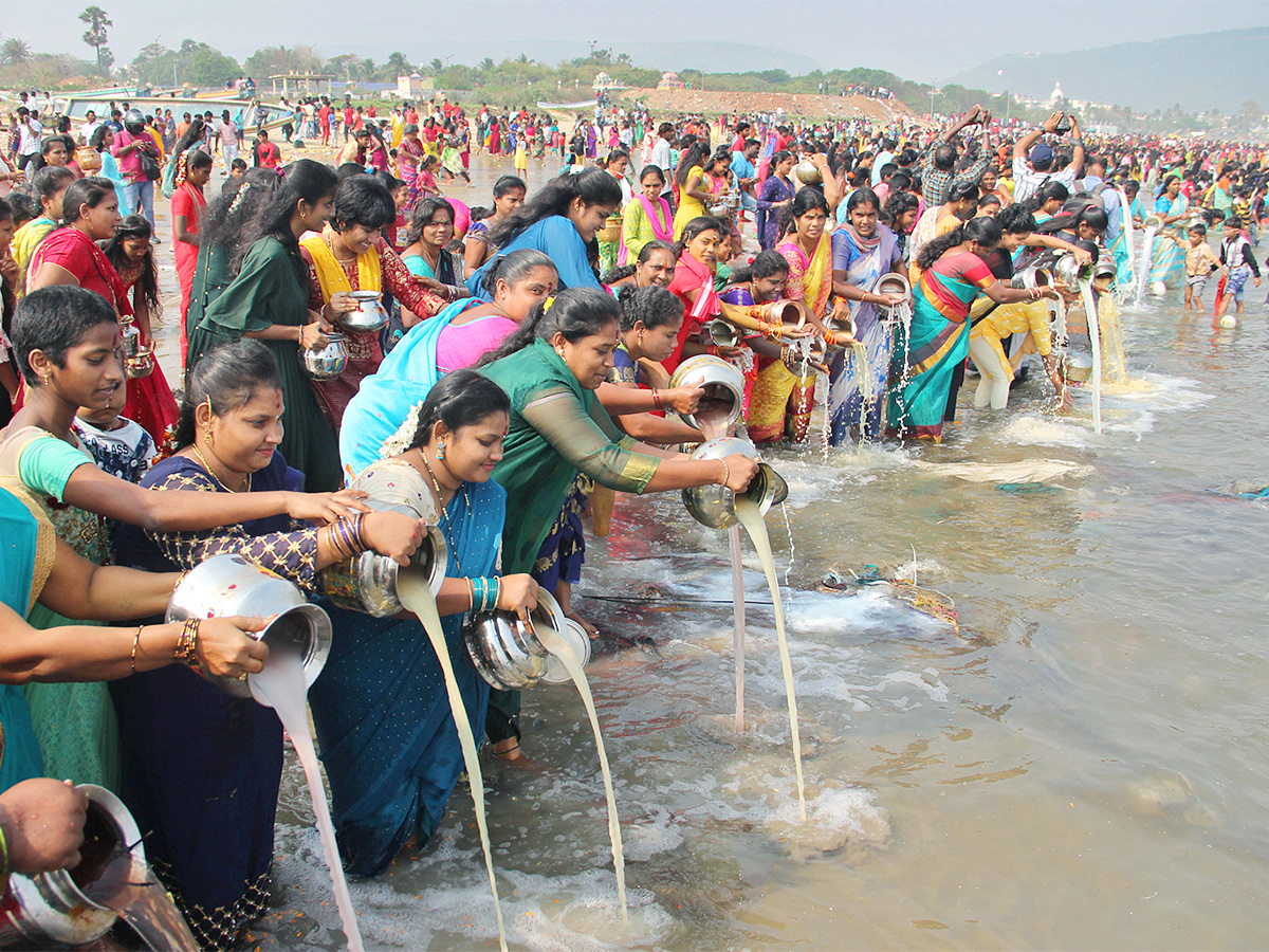 Women from fisher folk community worship sea goddess Gangamma  - Sakshi3