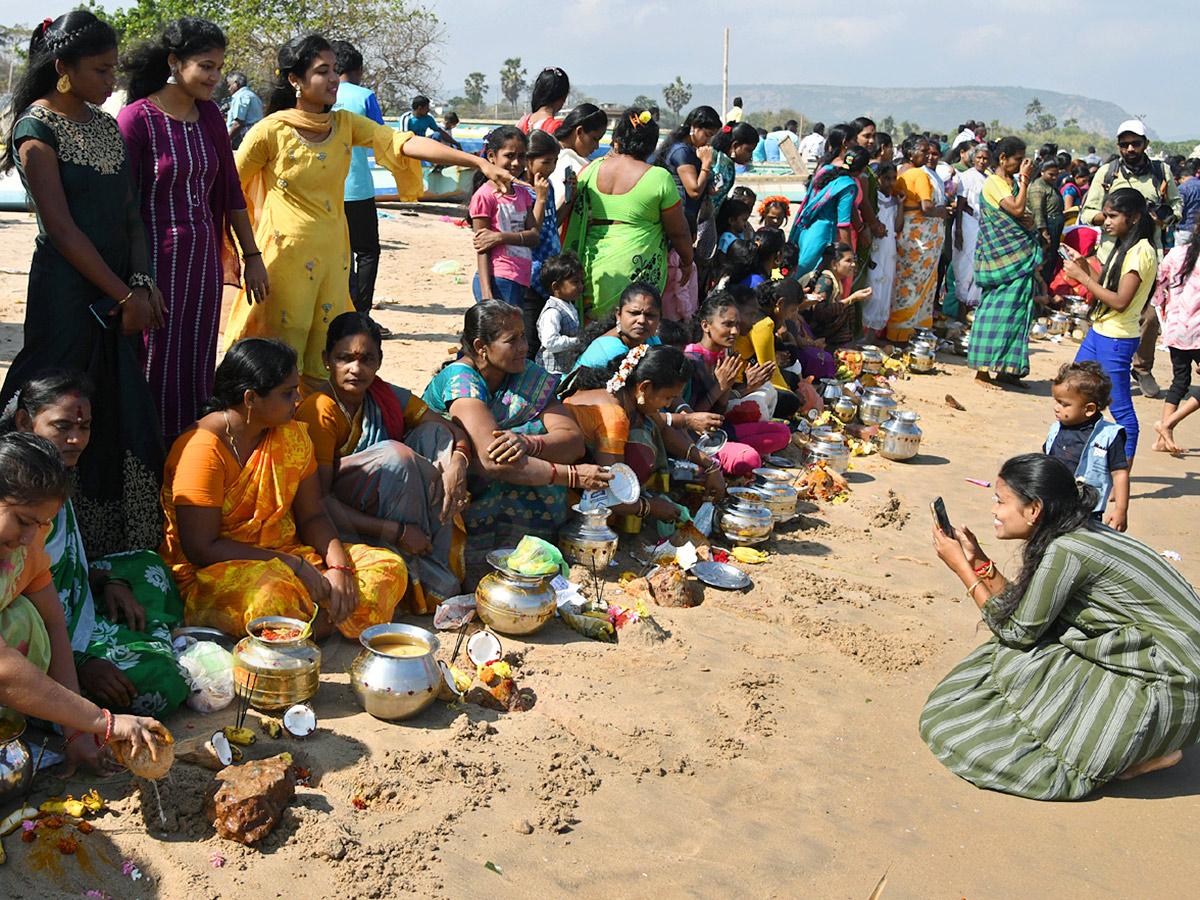 Women from fisher folk community worship sea goddess Gangamma  - Sakshi17