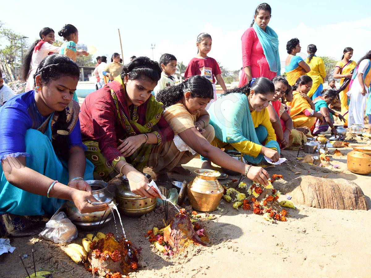 Women from fisher folk community worship sea goddess Gangamma  - Sakshi11