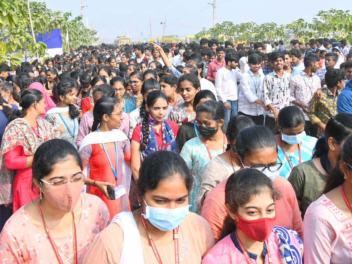 AP CM YS Jagan Public Meeting at Bhimavaram Photos - Sakshi10