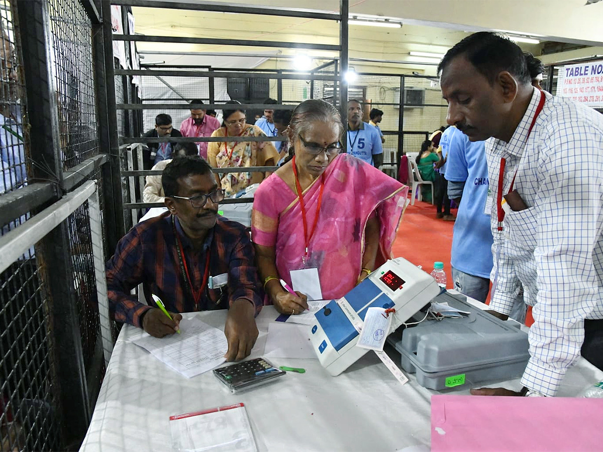 Telangana Assembly Election Counting Photos - Sakshi26