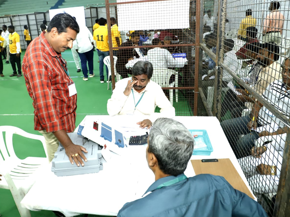 Telangana Assembly Election Counting Photos - Sakshi32