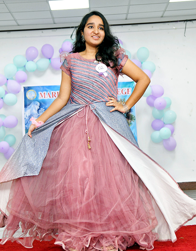 Telugu ammayi fashion show maris stella college vijayawada Pics - Sakshi23