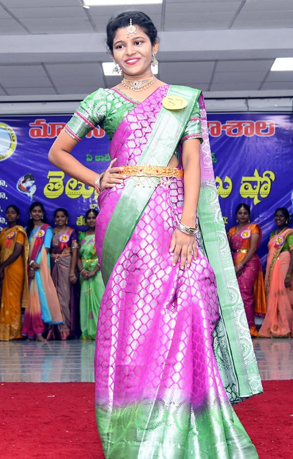 Telugu ammayi fashion show maris stella college vijayawada Pics - Sakshi5