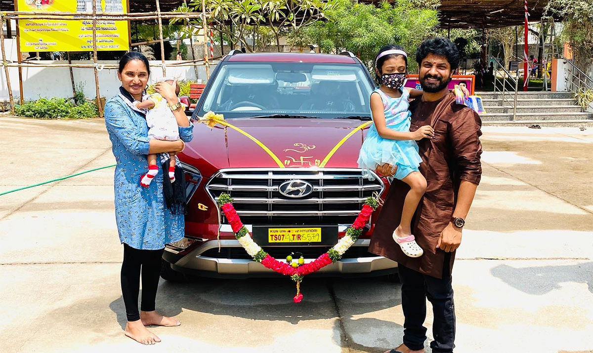 tollywood singer Dhanunjay Family photos - Sakshi9