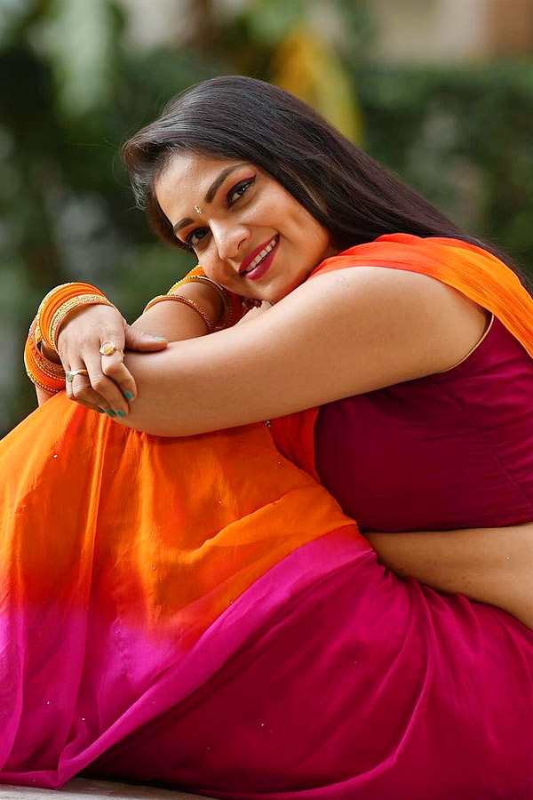 Bigg Boss 7 Contestant Ashwini Sri Stunning Photos - Sakshi4