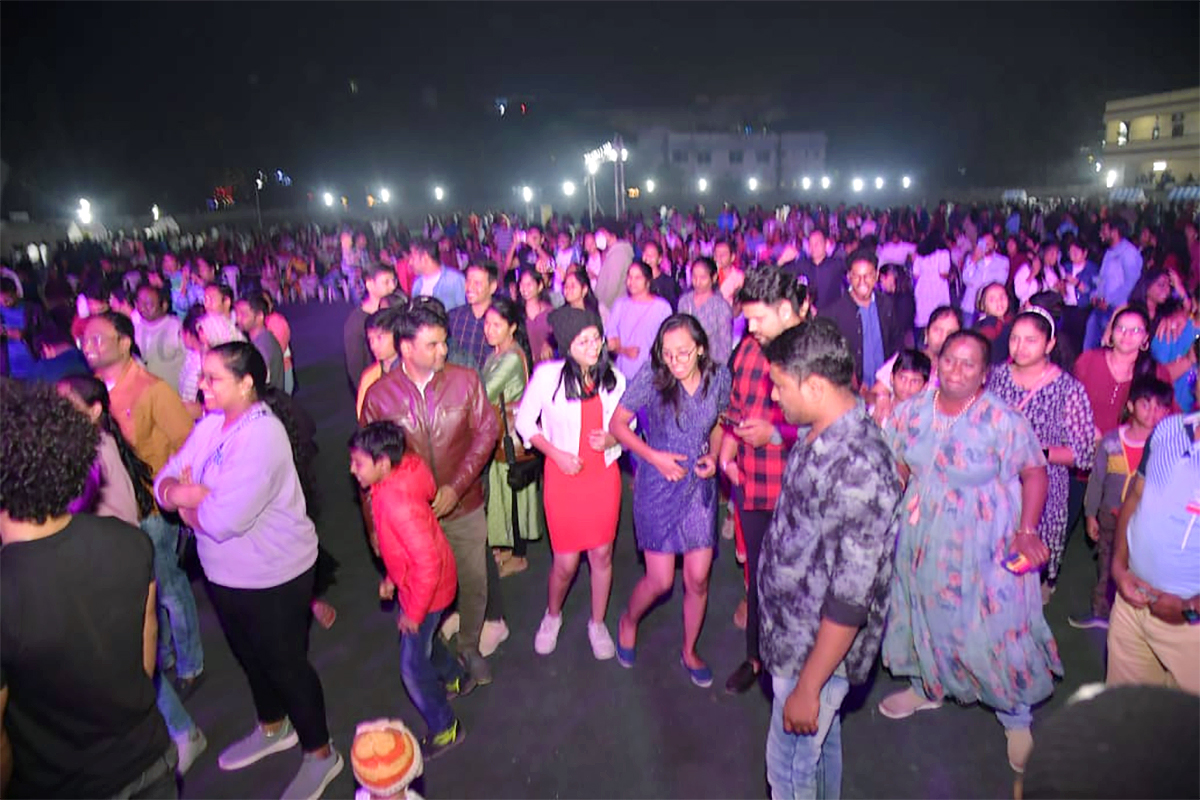 new year celebration in country club hyderabad - Sakshi1