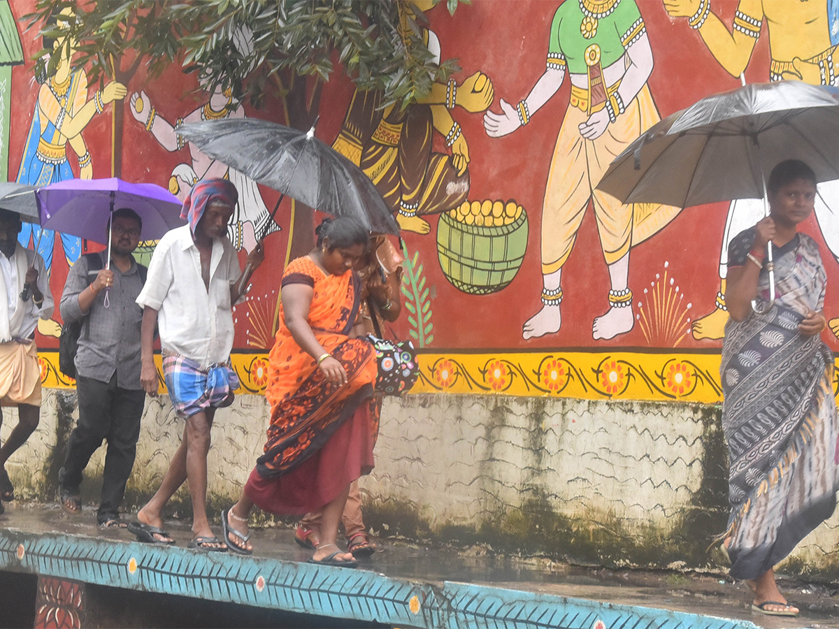 Heavy Rain In Nellore Effecct Of Michaung Cyclone - Sakshi23