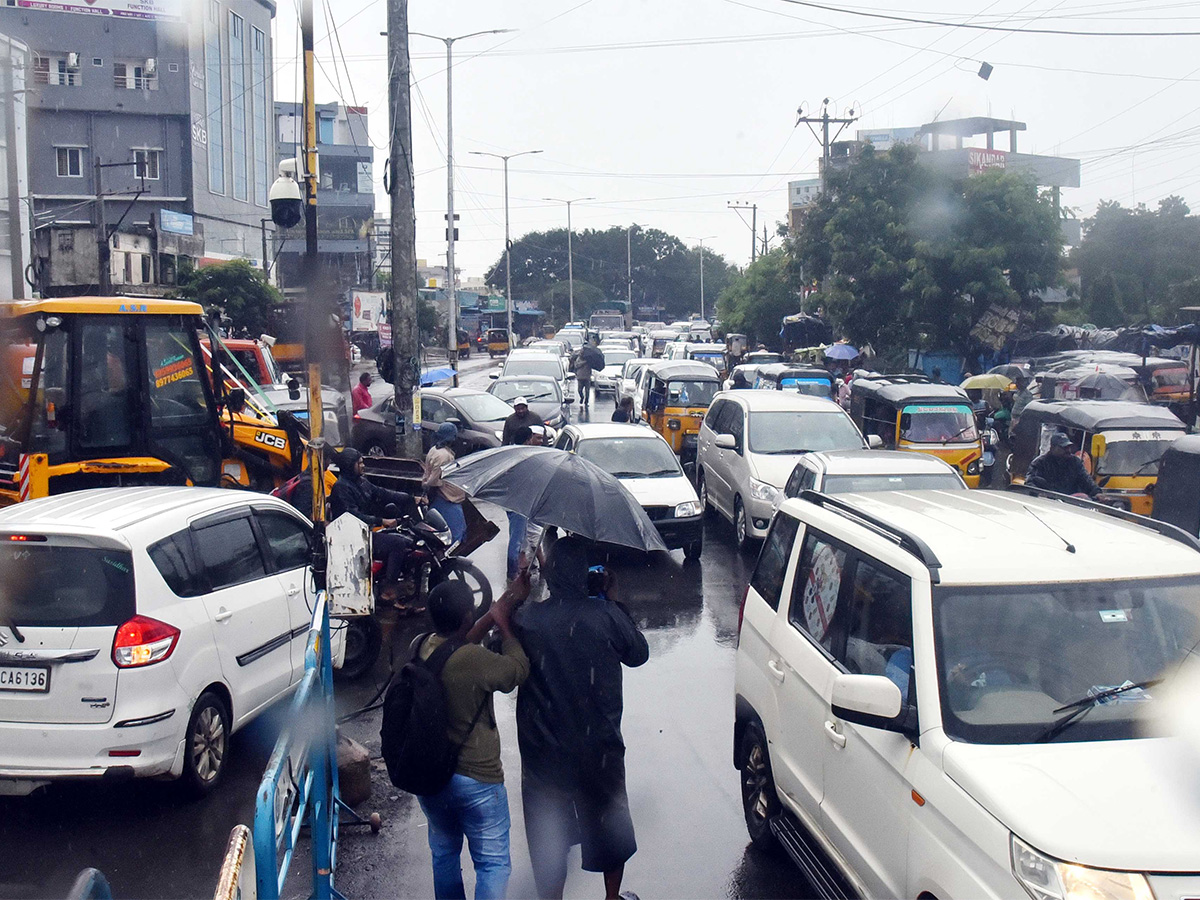 Heavy Rain In Nellore Effecct Of Michaung Cyclone - Sakshi29