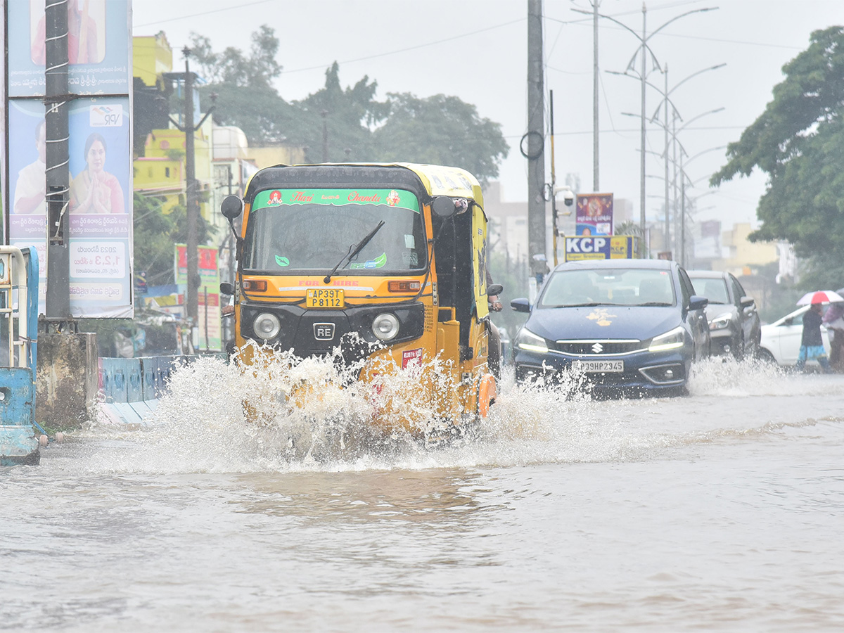 Heavy Rain In Nellore Effecct Of Michaung Cyclone - Sakshi32