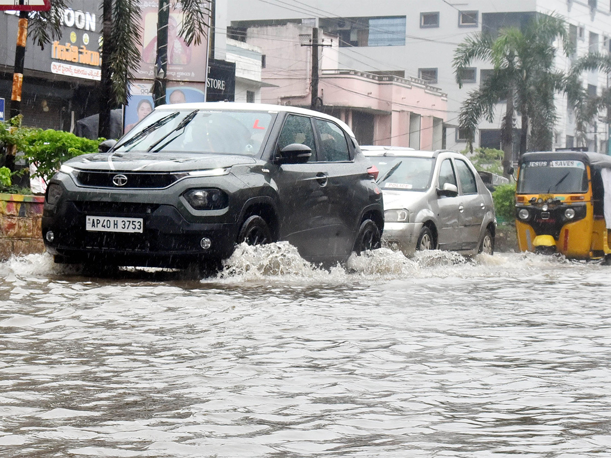 Heavy Rain In Nellore Effecct Of Michaung Cyclone - Sakshi41