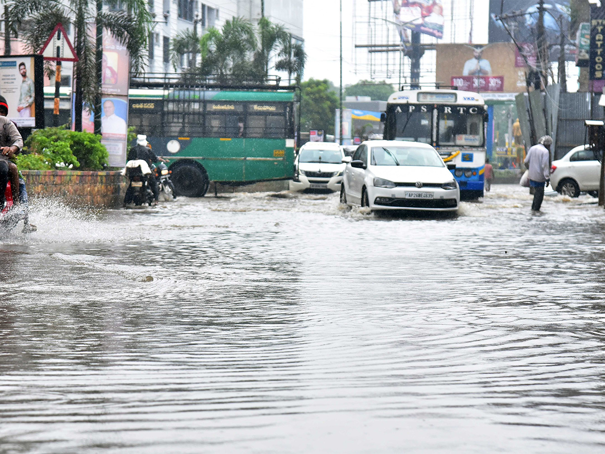 Heavy Rain In Nellore Effecct Of Michaung Cyclone - Sakshi43