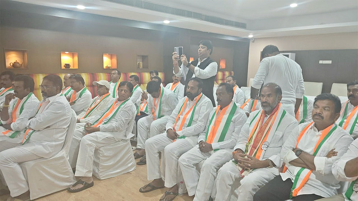 Congress Leaders Attended CLP Meeting At Hotel Ella - Sakshi6