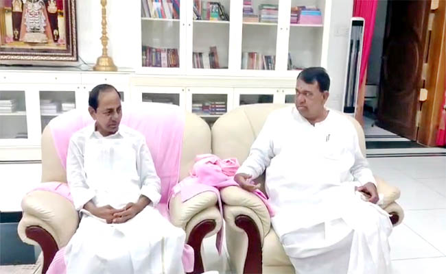 KCR Meeting With BRS MLAs In His Farm House Photos - Sakshi1