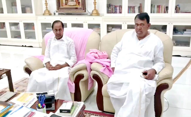 KCR Meeting With BRS MLAs In His Farm House Photos - Sakshi12