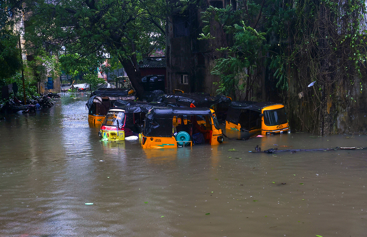 Cyclone Michaung As Rain Floods Chennai - Sakshi22