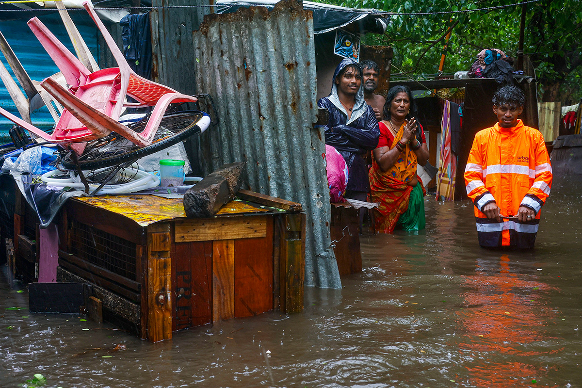 Cyclone Michaung As Rain Floods Chennai - Sakshi24