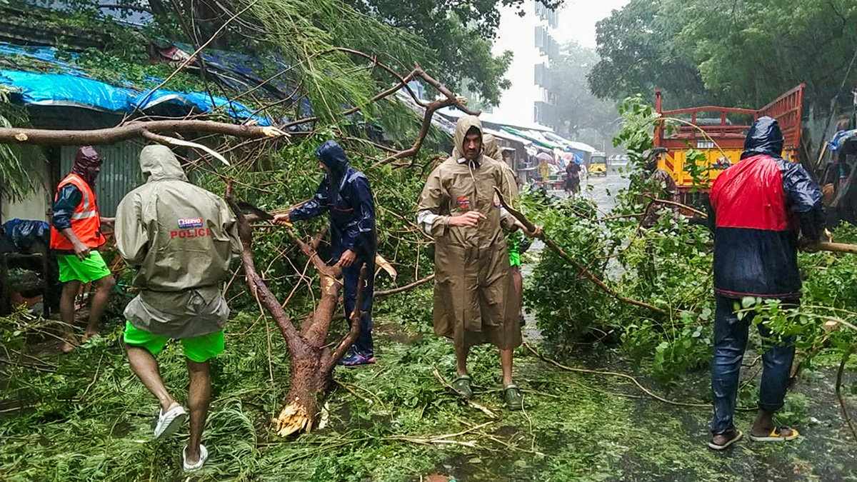 Cyclone Michaung As Rain Floods Chennai - Sakshi43