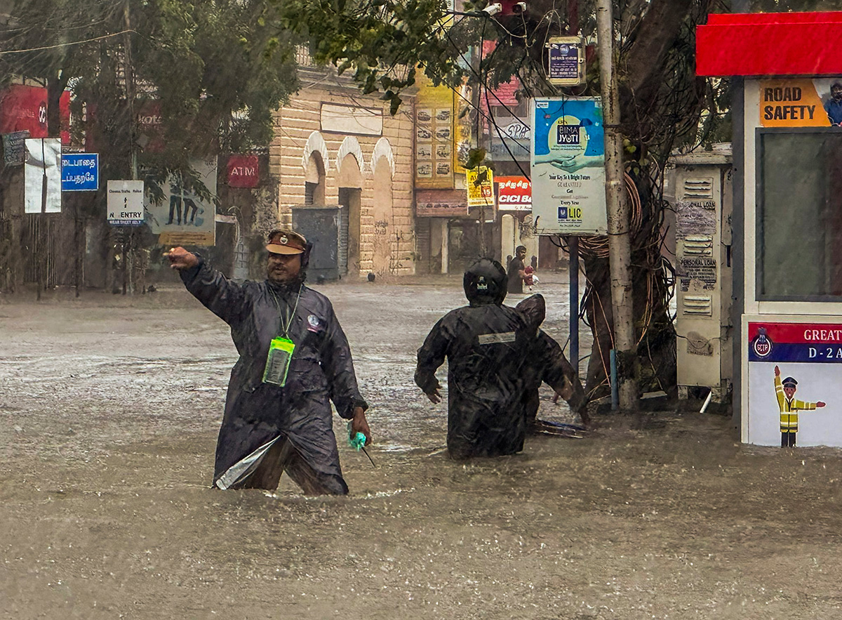 Cyclone Michaung As Rain Floods Chennai - Sakshi46