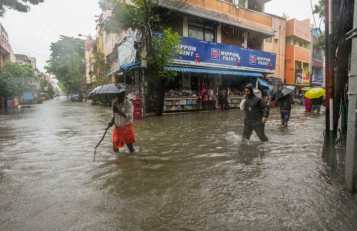 Cyclone Michaung As Rain Floods Chennai - Sakshi48