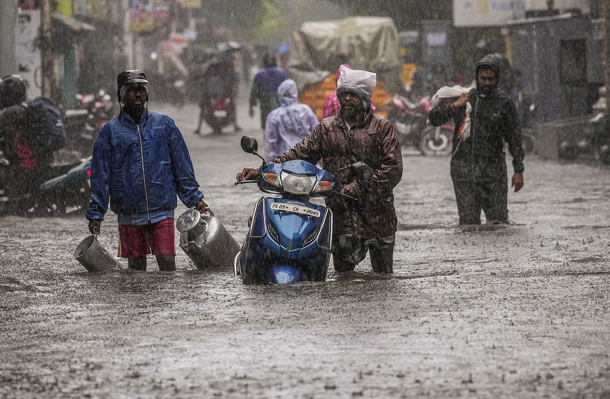 Cyclone Michaung As Rain Floods Chennai - Sakshi18