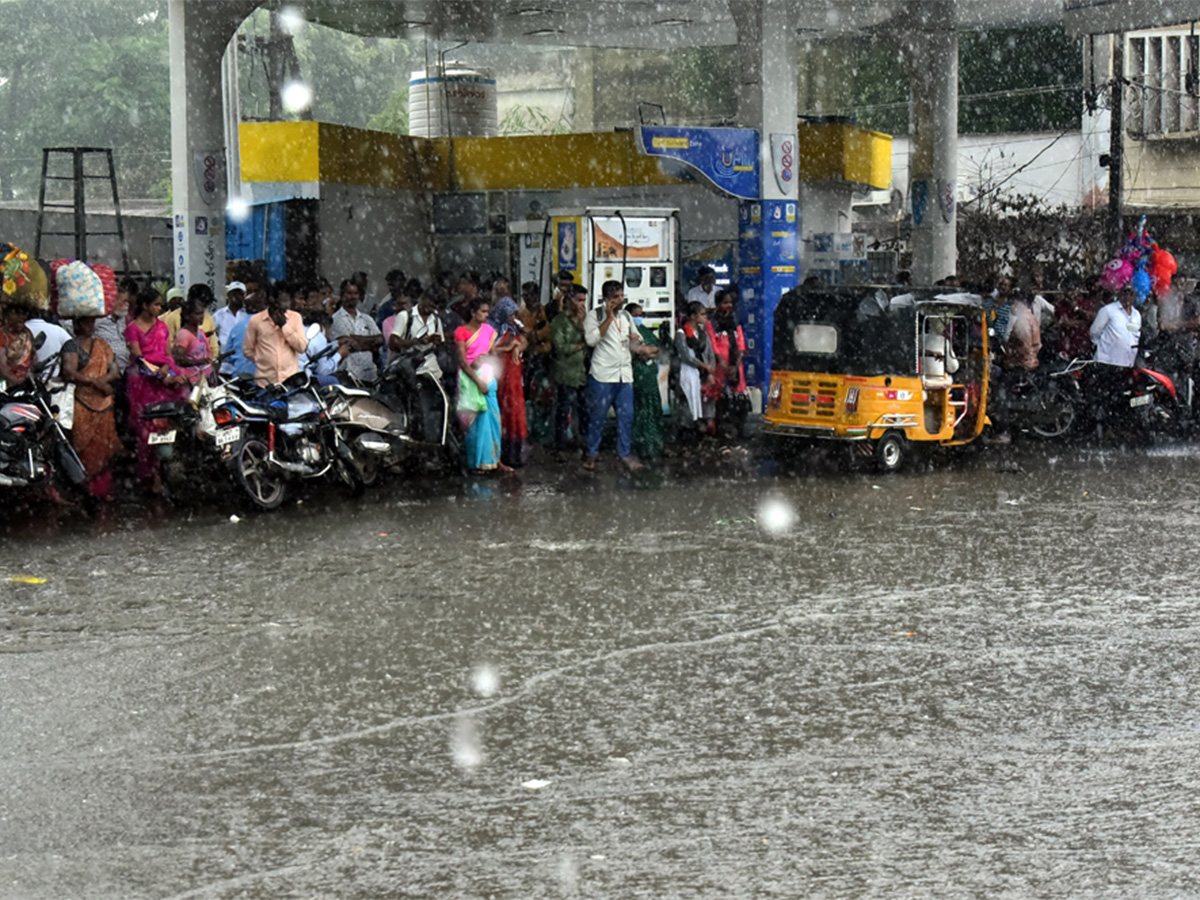 Cyclone Michaung Effect heavy rains in andhra pradesh photos - Sakshi28