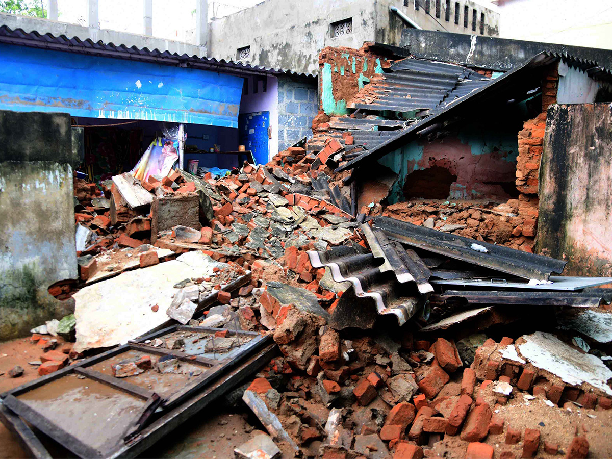 Cyclone Effect In Andhra Pradesh Photos - Sakshi26