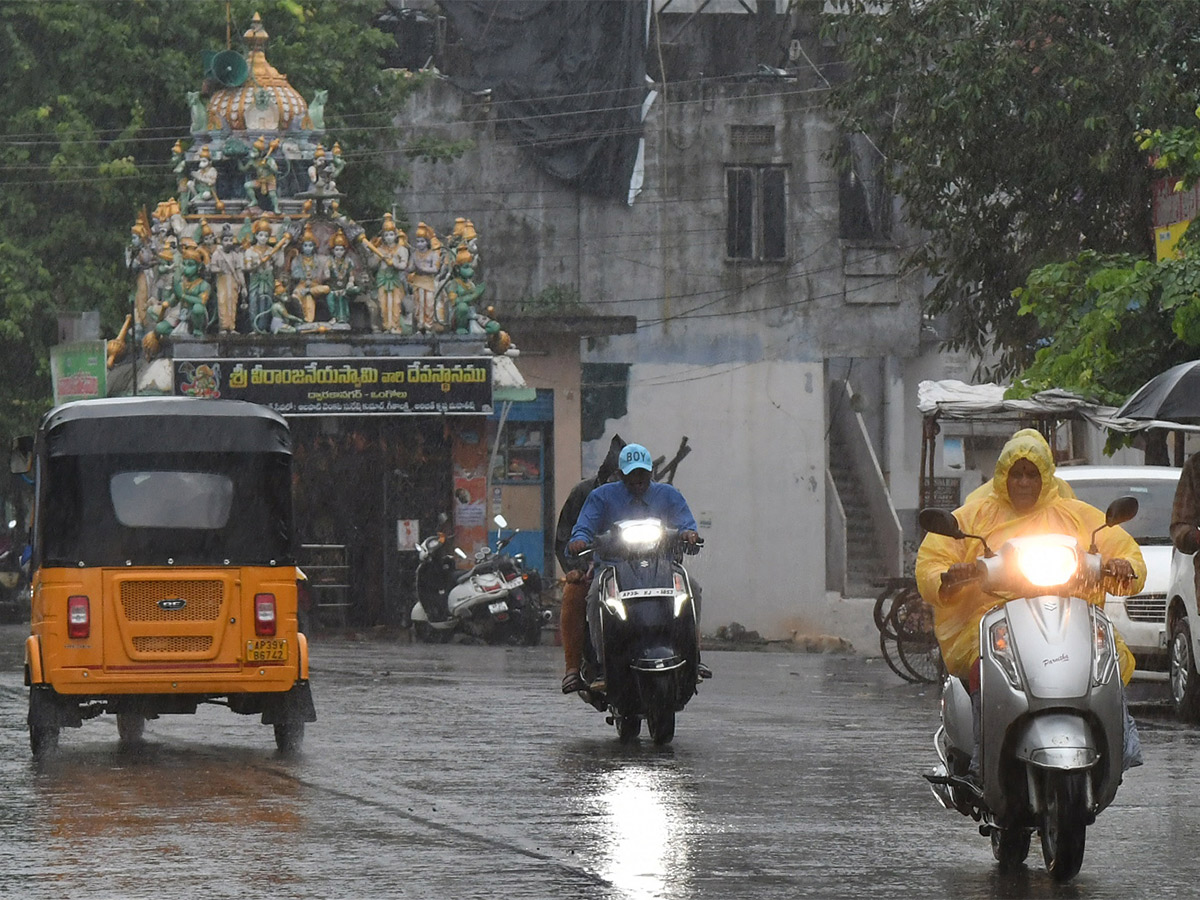 Cyclone Effect In Andhra Pradesh Photos - Sakshi34