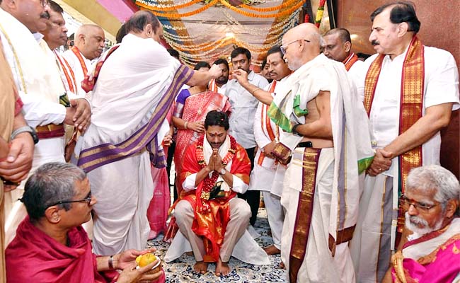 AP CM YS Jagan Laid Foundation Stone For New Temples Vijayawada Photos - Sakshi1