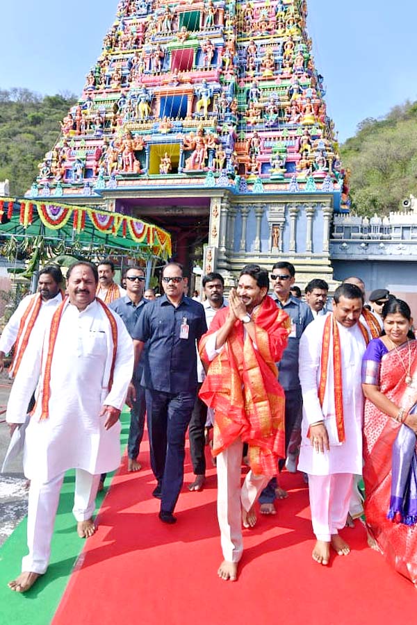 AP CM YS Jagan Laid Foundation Stone For New Temples Vijayawada Photos - Sakshi3