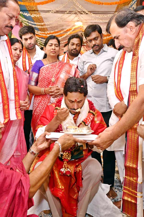 AP CM YS Jagan Laid Foundation Stone For New Temples Vijayawada Photos - Sakshi5