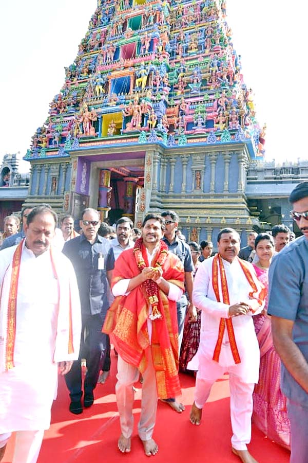 AP CM YS Jagan Laid Foundation Stone For New Temples Vijayawada Photos - Sakshi6