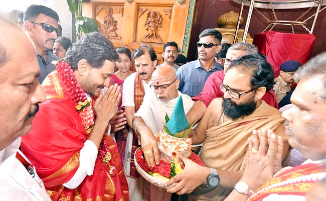 AP CM YS Jagan Laid Foundation Stone For New Temples Vijayawada Photos - Sakshi7