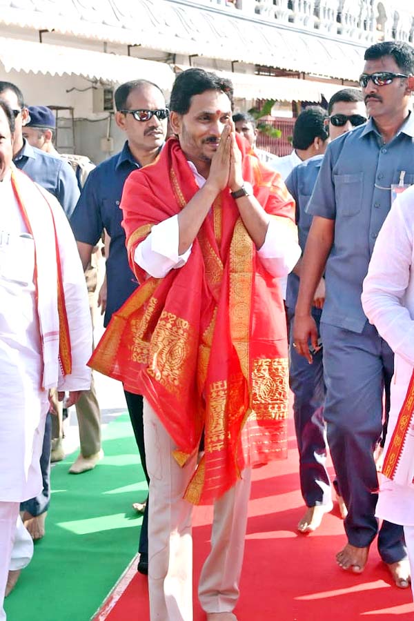 AP CM YS Jagan Laid Foundation Stone For New Temples Vijayawada Photos - Sakshi8