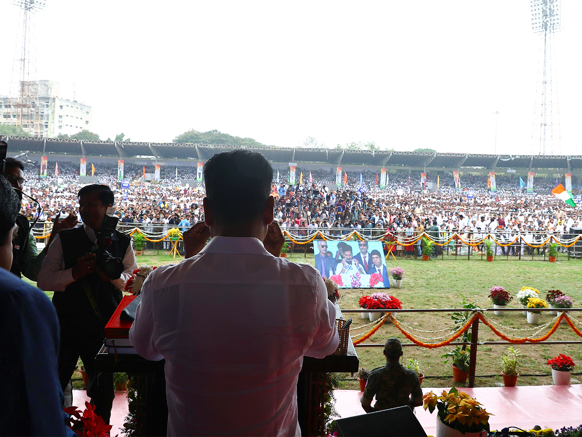 Revanth Reddy Sworn in as Chief Minister of Telangana at LB Stadium Photos - Sakshi14