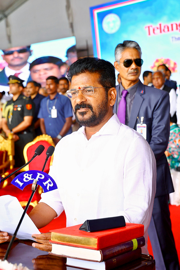 Revanth Reddy Sworn in as Chief Minister of Telangana at LB Stadium Photos - Sakshi15