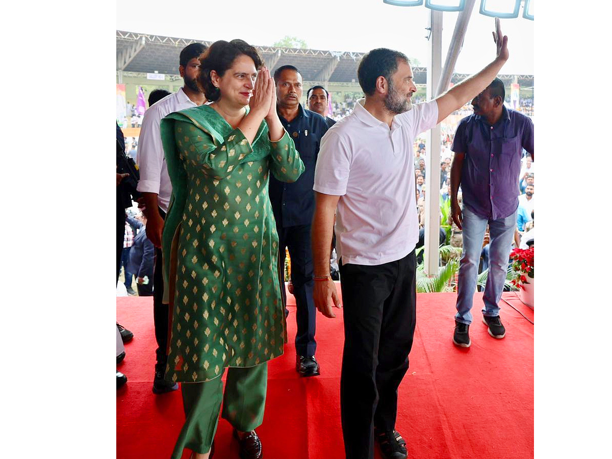 Revanth Reddy Sworn in as Chief Minister of Telangana at LB Stadium Photos - Sakshi10