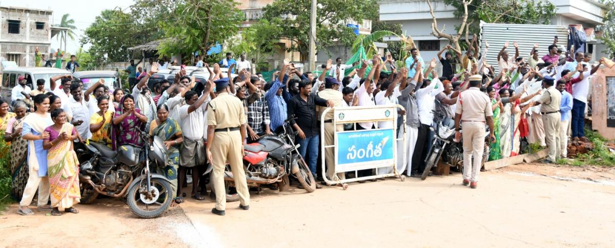 AP CM YS Jagan visit to Bapatla Photos - Sakshi5