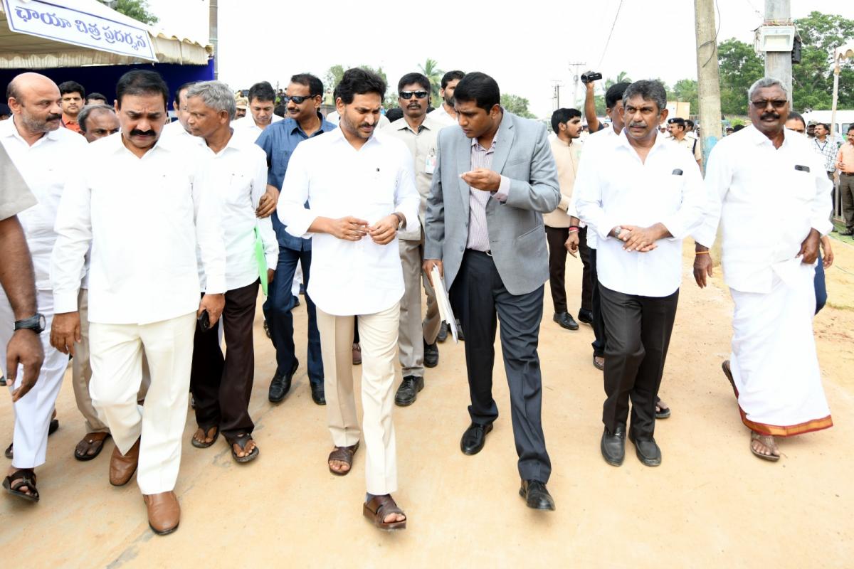 AP CM YS Jagan visit to Bapatla Photos - Sakshi31