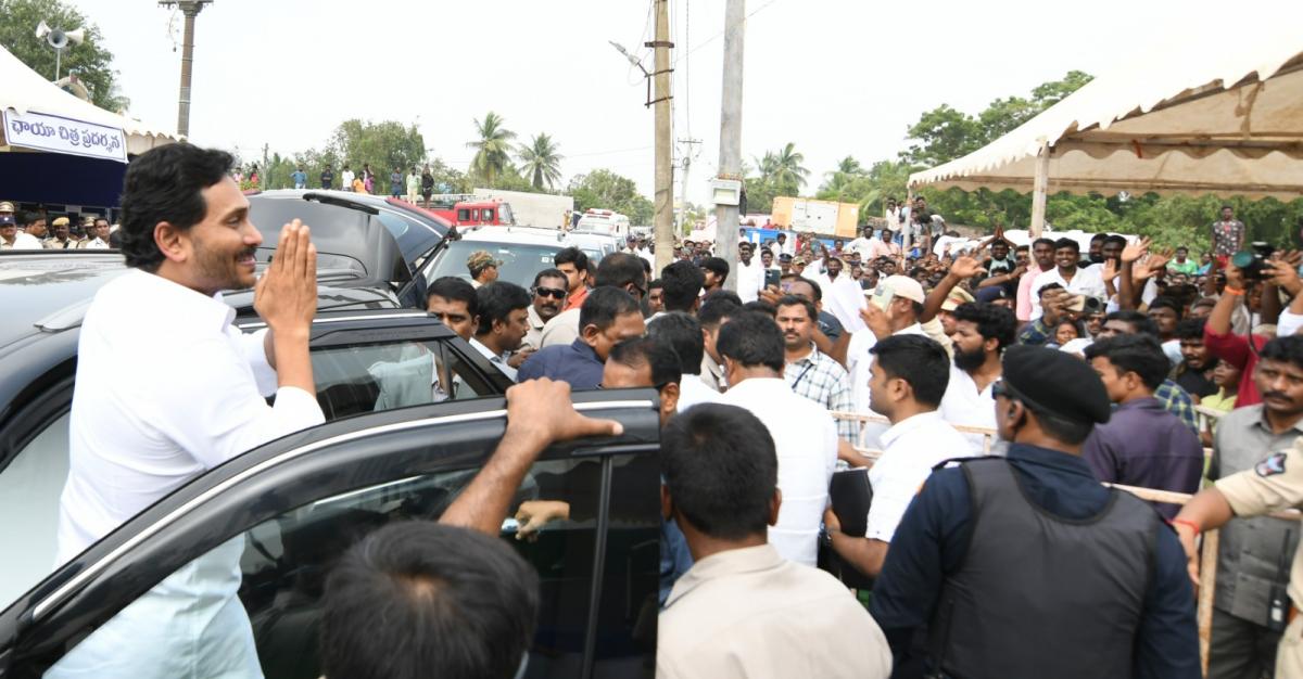 AP CM YS Jagan visit to Bapatla Photos - Sakshi39